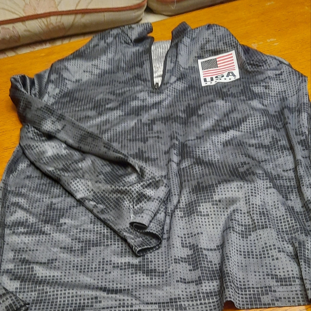 USA silky military pullover - Medium